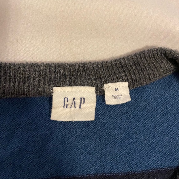 Gap Multicolored Striped Sweater - Medium - Picture 2 of 2
